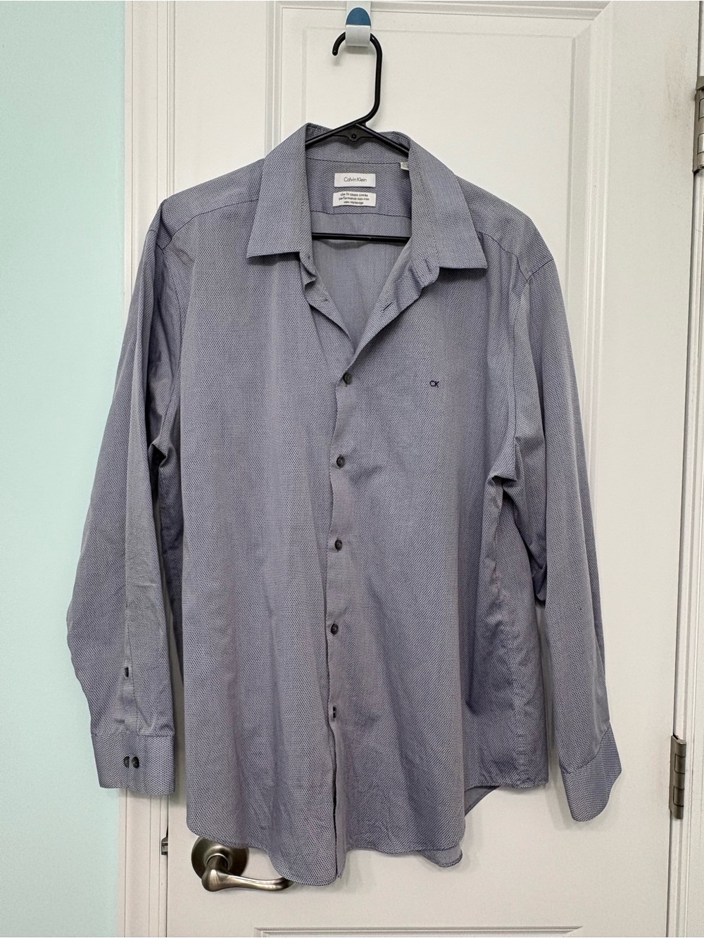 Calvin Klein Men's Faded Blue Button-Up Dress Shirt